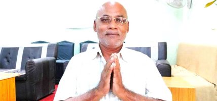 निलम्बन फुकुवा गर्न माग गर्दै एमाले सांसद कोइरीले दिए निवेदन