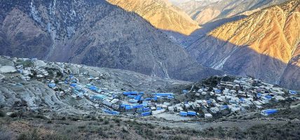 हुम्लाका गाउँबस्तीबाट रित्तिदै युवाहरू