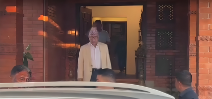 ‘विपक्षी दलहरू’को बैठकमा माधव नेपालको ईन्ट्री